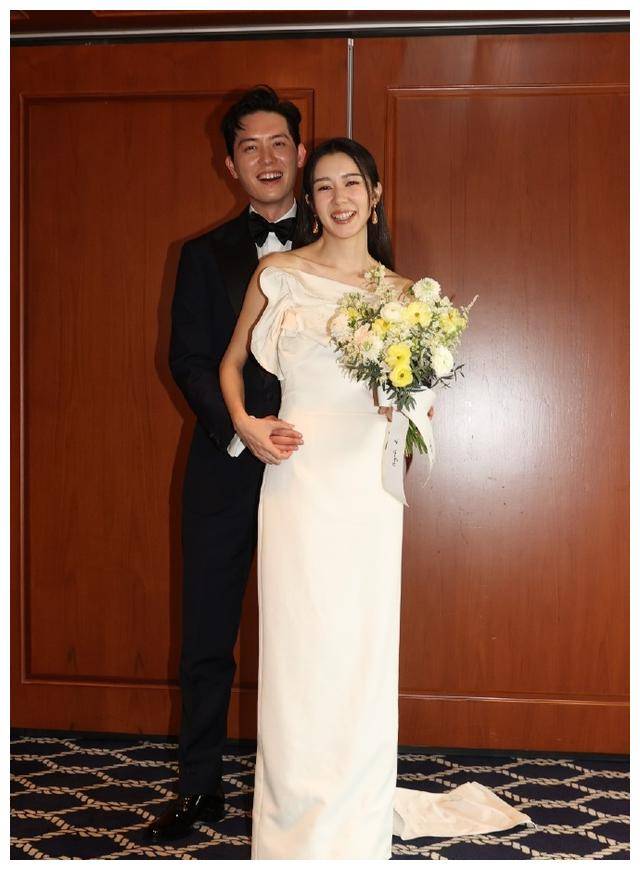 香港小姐麦明诗大婚，娱乐圈名人纷纷出席，前财政司长也参加了-第25张图片-欧陆平台